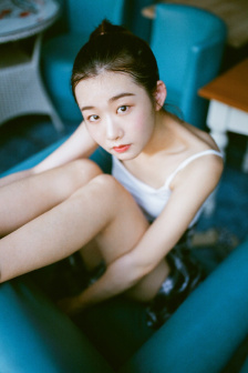 腰部下沉进入动起来的近义词